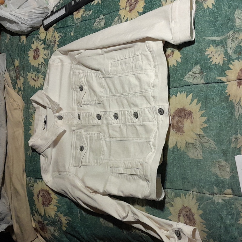 Cream  Button-Up Denim Jacket Size Large. Brand New By Prosperity Denim